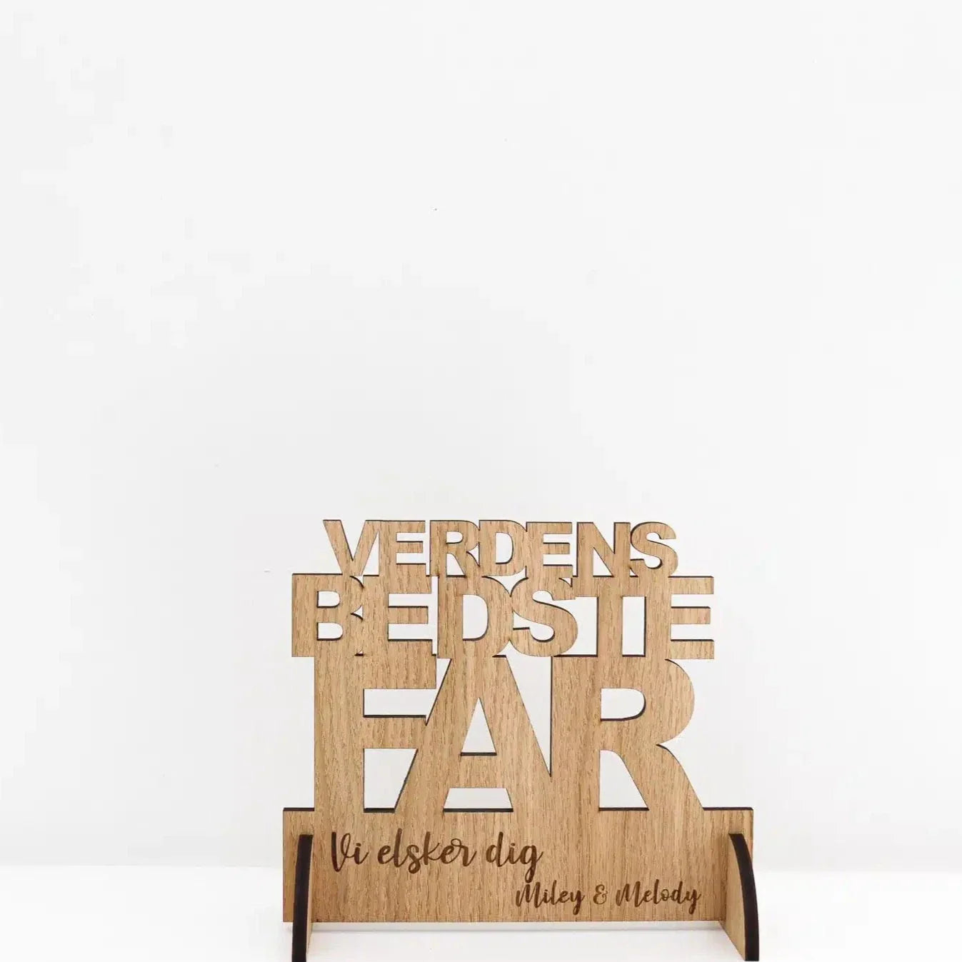 Skilt - "Verdens beste pappa" og personlig gravering - Eik - 20×17,5 cm