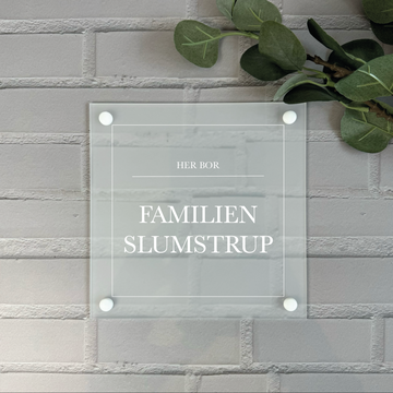 Husskilt – Eget navn – Firkantet design