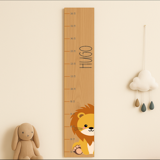 Høydemåler med navn - Løve - 120×20 cm