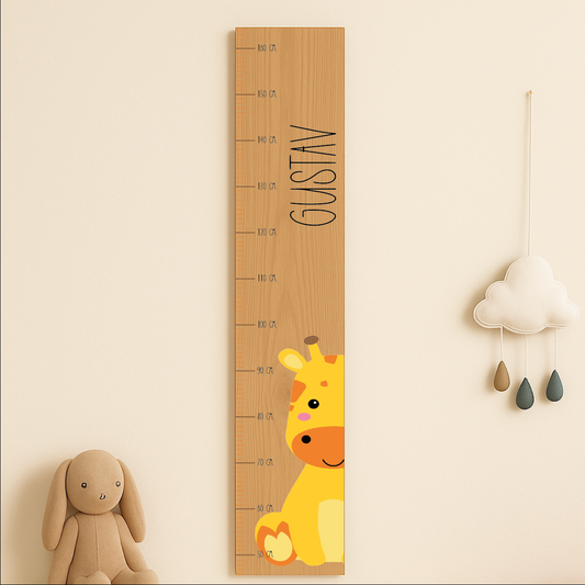 Høydemåler med navn - Giraff - 120×20 cm