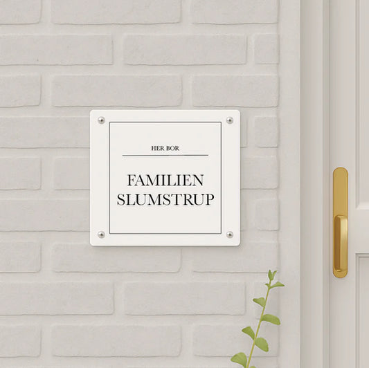 Husskilt – Eget navn – Firkantet design