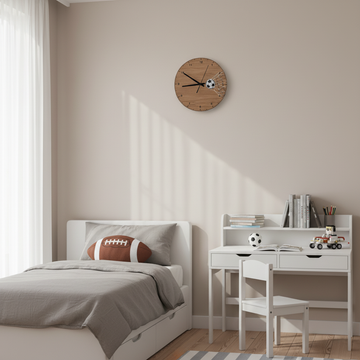 Veggklokke – Eik – Fotball med navn